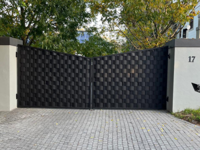 palisade gate wieving (1)